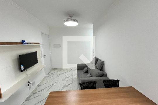 Sala/Cozinha de apartamento para alugar com 1 quarto, 30m² em Parque Peruche, São Paulo