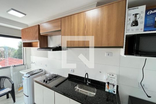 Sala/Cozinha de apartamento para alugar com 1 quarto, 30m² em Parque Peruche, São Paulo