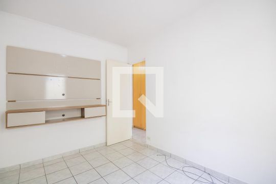 Quarto 1 de apartamento para alugar com 2 quartos, 55m² em Vl Ayrosa, Osasco