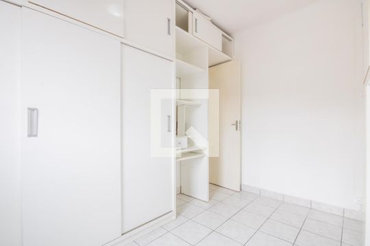 Quarto 2 de apartamento para alugar com 2 quartos, 55m² em Vl Ayrosa, Osasco