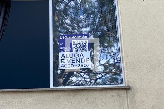 Placa de apartamento para alugar com 2 quartos, 50m² em Pechincha, Rio de Janeiro