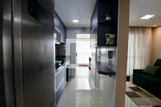 Cozinha de apartamento para alugar com 2 quartos, 67m² em Loteamento Joao Batista Juliao, Guarujá