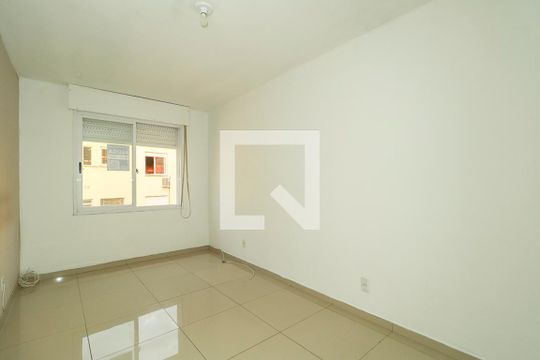 Sala de apartamento para alugar com 1 quarto, 39m² em Passo D’areia, Porto Alegre