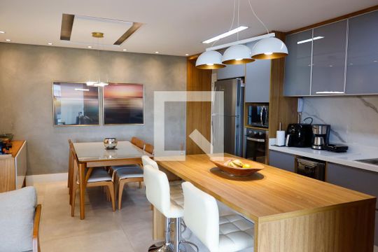 Sala de apartamento à venda com 2 quartos, 110m² em Vila Yara, Osasco