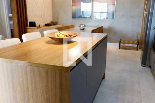 Cozinha de apartamento à venda com 2 quartos, 110m² em Vila Yara, Osasco