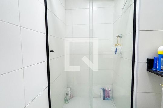 Banheiro da Suíte de apartamento para alugar com 1 quarto, 27m² em Jardim Caravelas, São Paulo