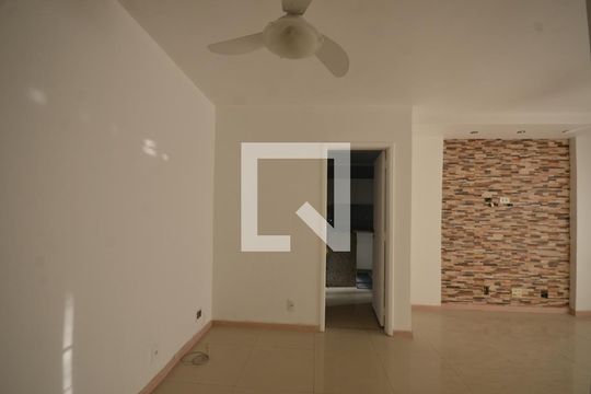 Sala de apartamento à venda com 2 quartos, 75m² em Vila Valqueire, Rio de Janeiro