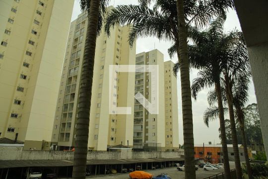 Vista Quarto 1 de apartamento para alugar com 2 quartos, 56m² em Planalto, São Bernardo do Campo