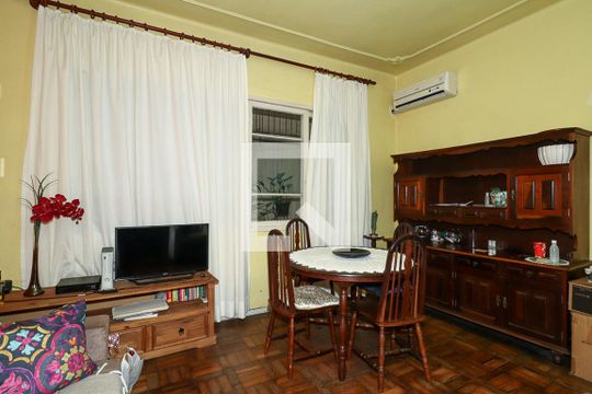 Apartamento à venda com 3 quartos, 122m² em Santa Cecília, Porto Alegre