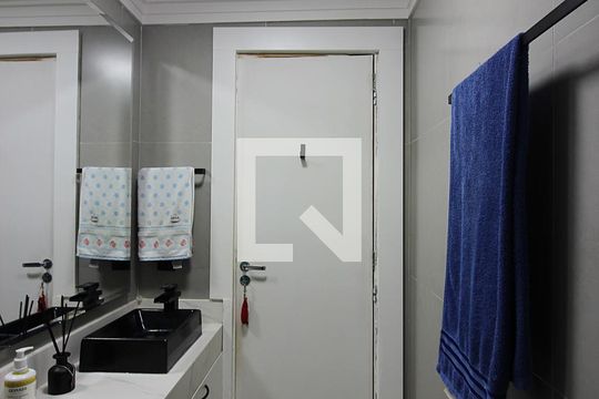 Banheiro Social de apartamento à venda com 2 quartos, 60m² em Paulicéia, São Bernardo do Campo