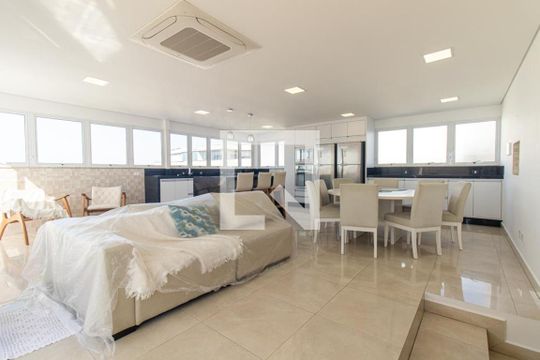 Cozinha de apartamento à venda com 3 quartos, 194m² em Água Verde, Curitiba