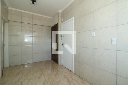 Cozinha de apartamento à venda com 3 quartos, 112m² em Santa Cecília, Porto Alegre