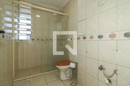 Banheiro de apartamento à venda com 3 quartos, 112m² em Santa Cecília, Porto Alegre