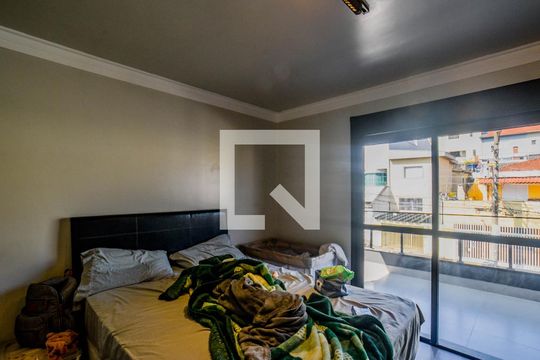 Suíte de casa à venda com 3 quartos, 210m² em Vila Scarpelli, Santo André
