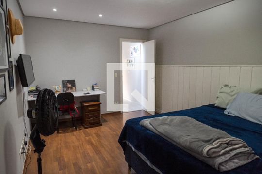 Suíte 2 de casa à venda com 4 quartos, 250m² em Parque Renato Maia, Guarulhos