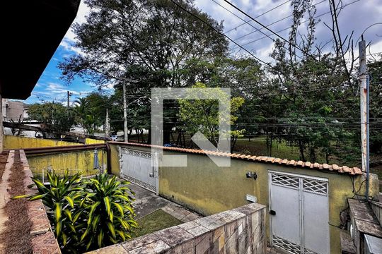 Vista Garagem de casa à venda com 5 quartos, 430m² em Chácara Monte Alegre, São Paulo