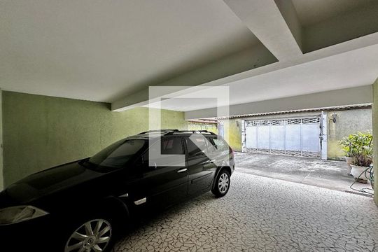 Garagem de casa à venda com 5 quartos, 430m² em Chácara Monte Alegre, São Paulo