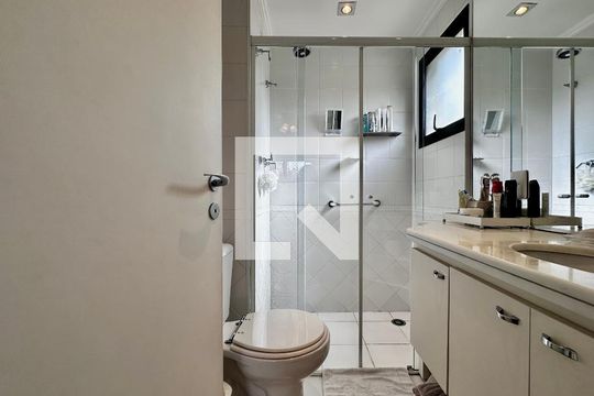 Banheiro Suíte 1 de apartamento à venda com 2 quartos, 109m² em Campo Belo, São Paulo