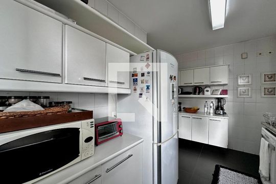 Cozinha de apartamento à venda com 2 quartos, 109m² em Campo Belo, São Paulo