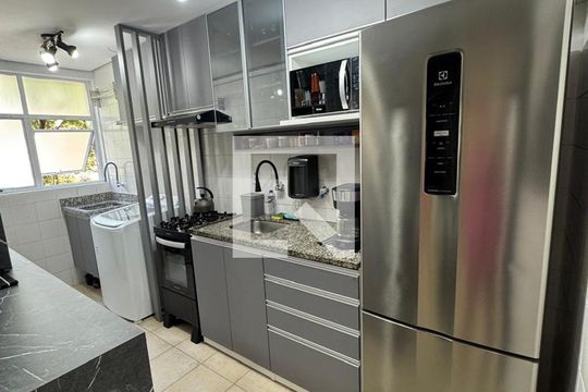 Cozinha de apartamento à venda com 2 quartos, 81m² em Santo Antônio, Porto Alegre