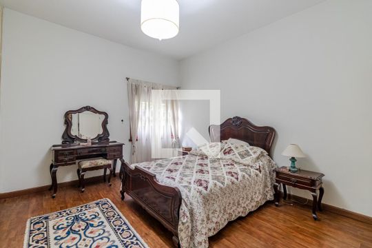 Quarto 1 de casa para alugar com 3 quartos, 164m² em Sumaré, São Paulo