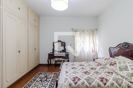 Quarto 1 de casa para alugar com 3 quartos, 164m² em Sumaré, São Paulo