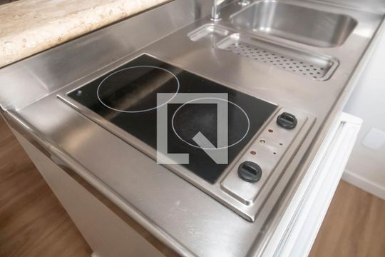 Cozinha de apartamento para alugar com 1 quarto, 37m² em Brooklin Novo, São Paulo