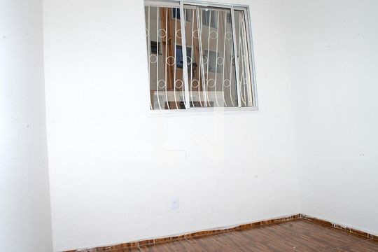 Quarto 2 de apartamento para alugar com 2 quartos, 45m² em Jardim Vitoria, Belo Horizonte