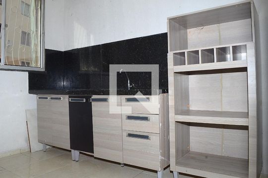Cozinha e Área de Serviço de apartamento para alugar com 2 quartos, 45m² em Jardim Vitoria, Belo Horizonte
