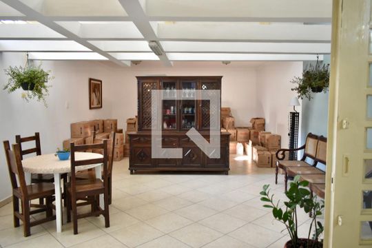 Sala de casa à venda com 3 quartos, 220m² em Planalto Paulista, São Paulo