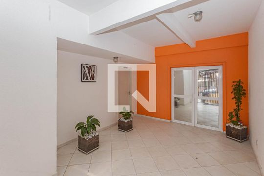 Hall de entrada de apartamento para alugar com 2 quartos, 60m² em Jardim Patente, São Paulo