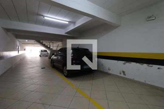 Garagem de apartamento à venda com 3 quartos, 84m² em Campestre, Santo André