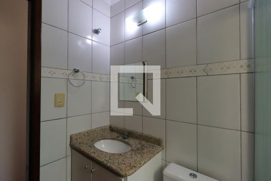 Banheiro Social de apartamento à venda com 3 quartos, 84m² em Campestre, Santo André