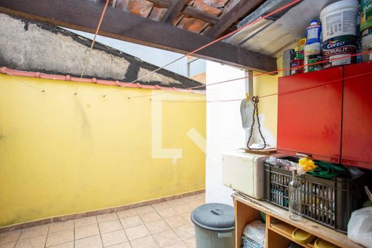Quintal de casa à venda com 3 quartos, 100m² em Centro, Diadema