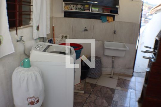 Área de Serviço de casa à venda com 2 quartos, 176m² em Jardim Belval, Barueri