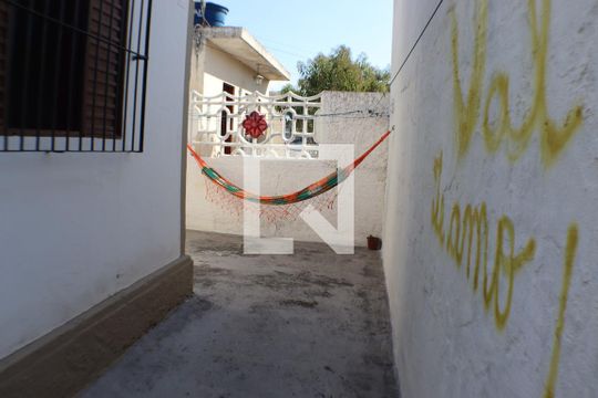 Quintal de casa à venda com 2 quartos, 176m² em Jardim Belval, Barueri