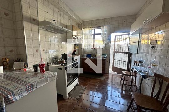 Cozinha de casa à venda com 2 quartos, 176m² em Jardim Belval, Barueri