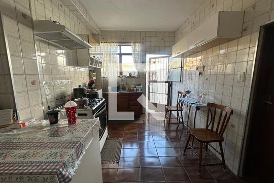 Cozinha de casa à venda com 2 quartos, 176m² em Jardim Belval, Barueri