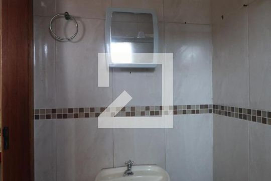 Banheiro de apartamento para alugar com 1 quarto, 35m² em Harmonia, Canoas