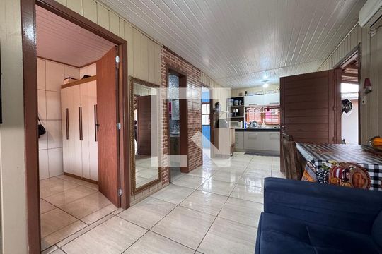 Sala de casa à venda com 2 quartos, 80m² em Santos Dumont, São Leopoldo