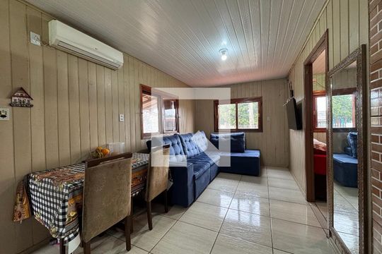 Casa à venda com 2 quartos, 80m² em Santos Dumont, São Leopoldo