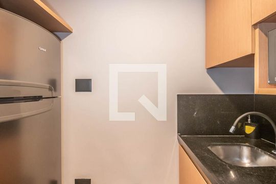 Cozinha de apartamento à venda com 1 quarto, 60m² em Itaim Bibi, São Paulo
