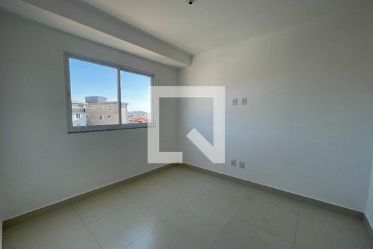 Apartamento à venda com 2 quartos, 120m² em Araguaia, Belo Horizonte