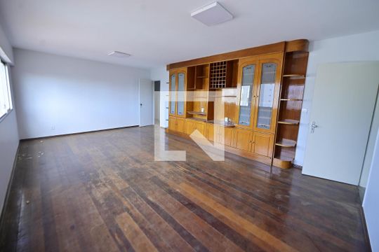 Apartamento para alugar com 4 quartos, 118m² em Setor Oeste, Goiânia