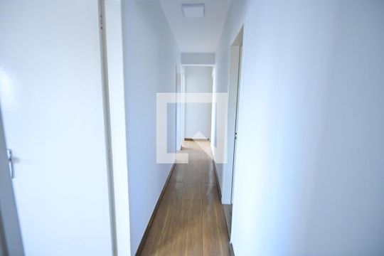 Corredor de apartamento para alugar com 4 quartos, 118m² em Setor Oeste, Goiânia