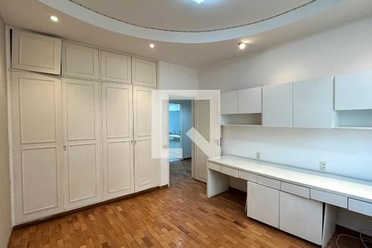 Quarto 3 de apartamento à venda com 4 quartos, 267m² em Copacabana, Rio de Janeiro
