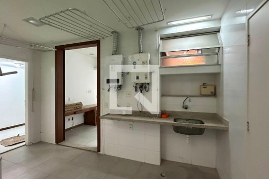 Área de Serviço de apartamento à venda com 4 quartos, 267m² em Copacabana, Rio de Janeiro