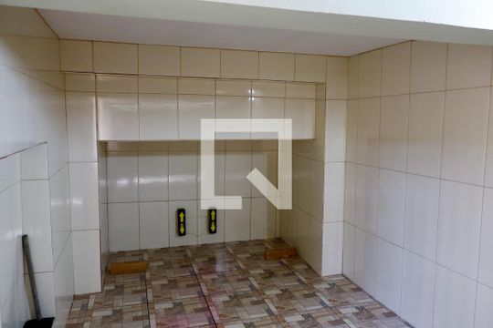 Garagem de casa para alugar com 4 quartos, 350m² em Novo Osasco, Osasco