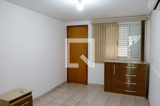 Quarto 2 de casa para alugar com 4 quartos, 350m² em Novo Osasco, Osasco