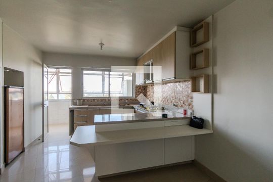 Cozinha de apartamento à venda com 4 quartos, 165m² em Menino Deus, Porto Alegre